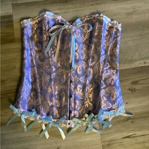 Women’s corset size medium